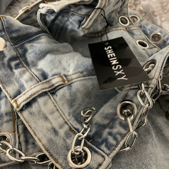 Shein Chain Up Jeans - Picture 3 of 4